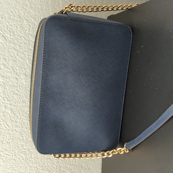 Michael Kors Crossbody - Picture 2 of 7